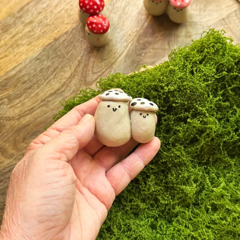 Grzybki-Para- białe kapelusze w kropki