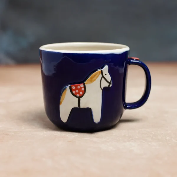 Kubek Biały Konik- kobalt