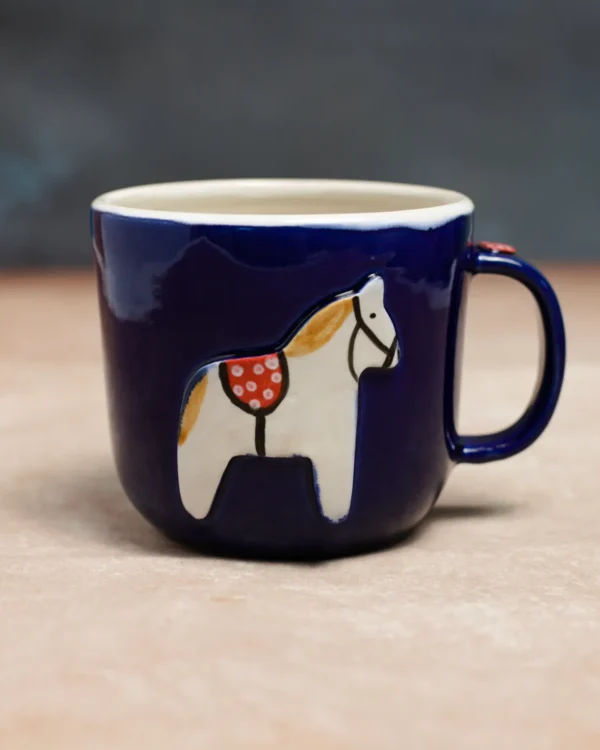 Kubek Biały Konik- kobalt